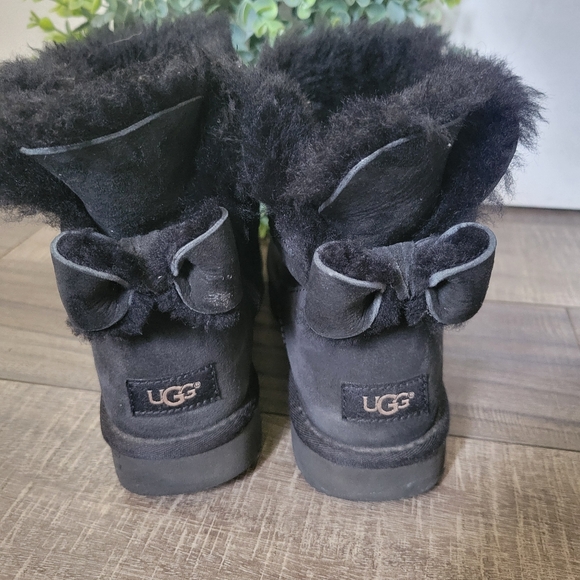 UGG Mini Bailey Bow II Boots Black Womens Size 9 - Picture 9 of 11